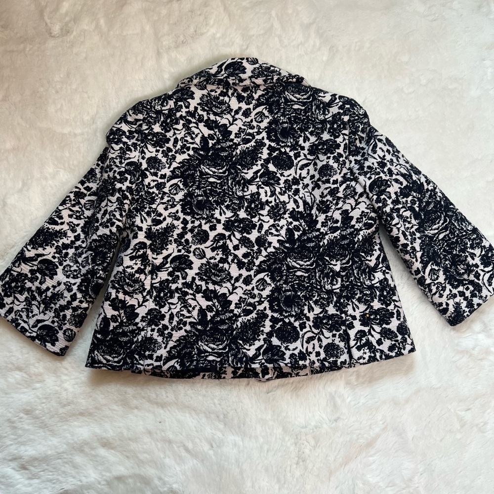 Talbots Petite, Size 0, Floral Blazer, Blue Navy/white - Picture 2 of 9